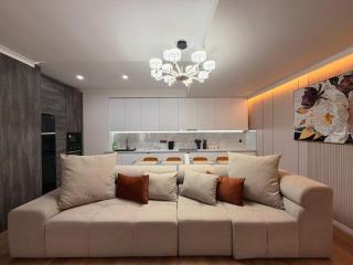 Spacious Family Apartment - 4 beds - Central Location - 8