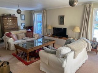 Lovely Bungalow in beautiful neighbourhood - 0