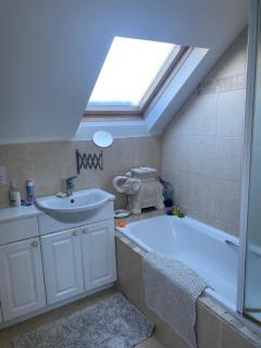 Lovely Bungalow in beautiful neighbourhood - 3