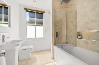 Family Home! FREE Parking, Fast WiFi and Garden - Kingston upon Thames - 1