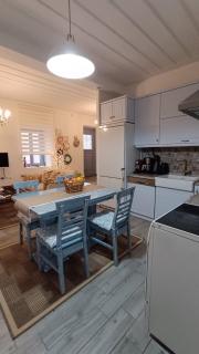 LocriHOUSE-Stylish comfortable home in Galaxidi - 4