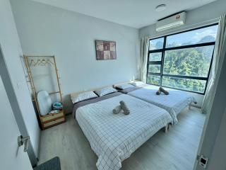 Jesselton Quay with City View 6 pax 3 queen size bed - 7