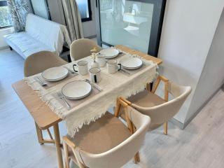 Jesselton Quay with City View 6 pax 3 queen size bed - 8