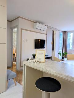 The Golden Frame by Cooee Apartments - 8