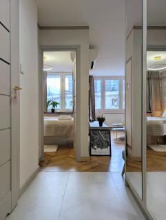 The Golden Frame by Cooee Apartments - 5