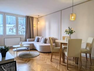 The Golden Frame by Cooee Apartments - 1