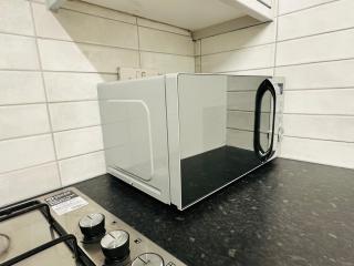 Large room in Shepherds Bush - 2