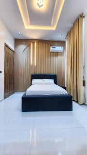 Escalade Apartment - 6