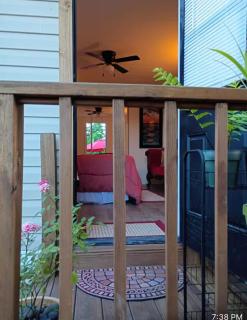 cozy room, private bathroom and kitchen - 1