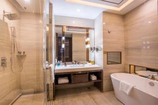 Royal Garden Hotel Shanghai-Free Shuttle to and From Disney & PVG & close Metro Line2 easy to SHA New Expo - 9