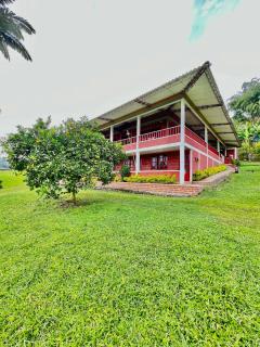Finca La Carmelita Casa Campestre con Piscina y entre Montañas a sólo minutos de Santa Rosa de Cabal - 0