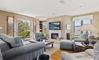 Coastal Four-Bedroom Beach House With Rooftop Deck and Ocean Views - 6