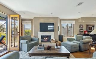 Coastal Four-Bedroom Beach House With Rooftop Deck and Ocean Views - 5