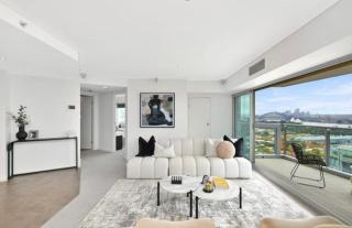 SKYHOME with Panoramic Harbour & Bridge View - 8