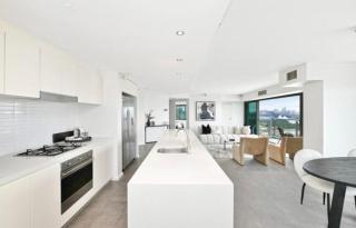 SKYHOME POTTS POINT with Panoramic Harbour & Bridge CITY SKYLINE View POOL GYM & 2 Min to Opera house & CBD Free Parking - 7