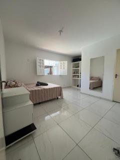 Casa de Praia: 4 Quartos, 3 Suítes, Próximo a Praia - 4