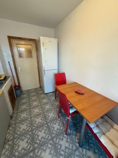 Apartament decomandat , 2 camere - 8