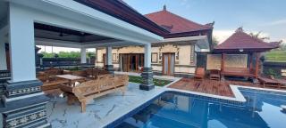 Bali Clara Villa 486m2, kucharz, śniadania, transport i personel - Lebih - 9