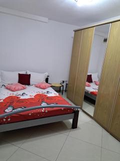 Apartament,4 paturi, 2 dormitoare,Living cu bucatarie - 2