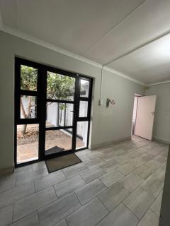 Room in Summerstrand - 9