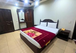 Quick continental Hotel - Jail Road - 1