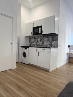 APARTAMENTOS ZONA 3 justo al lado de la ESTACIÓN DE TREN Y BUS MARÍA ZAMBRANO - 3