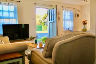 Seaside Luxury Cottage Aldeburgh - 3