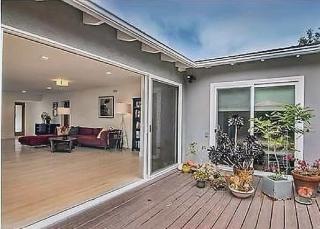 Stylish Three-Bedroom Coastal Home With Private Yard - 7