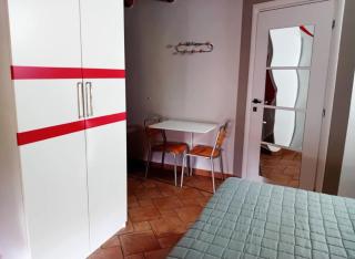 Casa Happy - La mansarda del sorriso con parcheggio privato a Valcorrente - 4