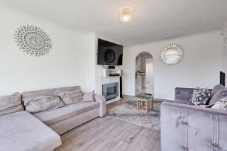 Three-Bedroom House with Two Bathrooms near Tilbury Port - 7