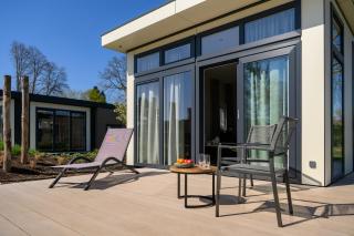 Modernes Chalet mitten im Grünen mit eigener Terrasse am Wasser Nr 67 - 7