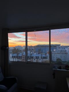 Guest room in a shared apartment - Metro 7 and Tramway T3a - 3