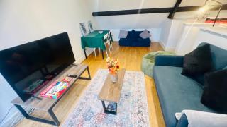 City Luxury Penthouse with Living Area & Rooftop Terrace - 6