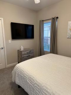 Lakeview 2 bed 2 bath condo - 2