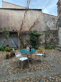 Spacious Village House in Ginoles with Garden - 4