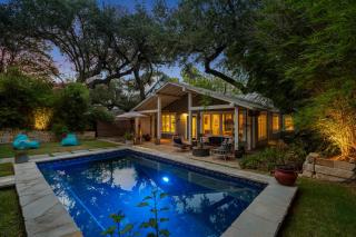 Ladybird Villa - Heated Saltwater Pool - Walk to SoCo - 2