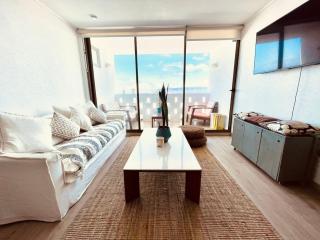 Cozy and New! Walk to the beach - 1