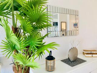 Excellence Suites Orient Beach Oceanview King-Size Beach Pool Parking - Cul de Sac - 4