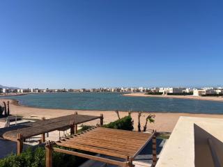 3BR Shedwan Villa with Huge Outdoor Space & Pool - 1