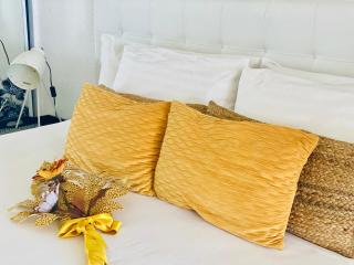 Excellence Suites Orient Beach Oceanview King-Size Beach Pool Parking - 5