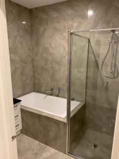 Greenpoint Luxury Residence - 3