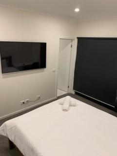 Greenpoint Luxury Residence - 2