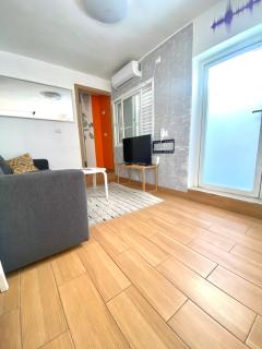 פטנאהוז ליד הים Best location TLV - 9