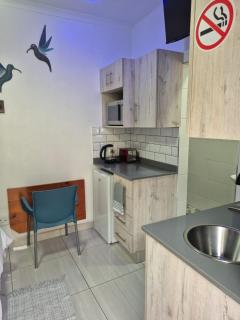 Unit 14 Sunbird Self-Catering - 6