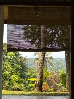 Breez Holiday Home - 8