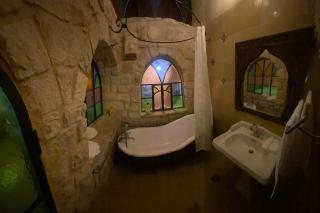 LEAH- botanical villa - 9