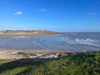 Coastal Comfort - Two Bed Terrace on Barry Island - 6