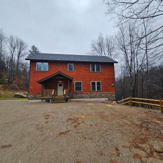 Powder Run - Modern 3BR Basecamp with Hot Tub, AC, EV Charger & Flat Parking - 6