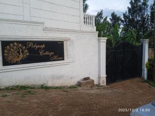 Polycap Cottage Home - 7