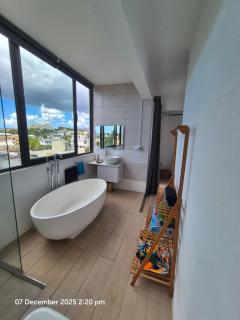 Lovely 2-bedroom apartment near beach - 0